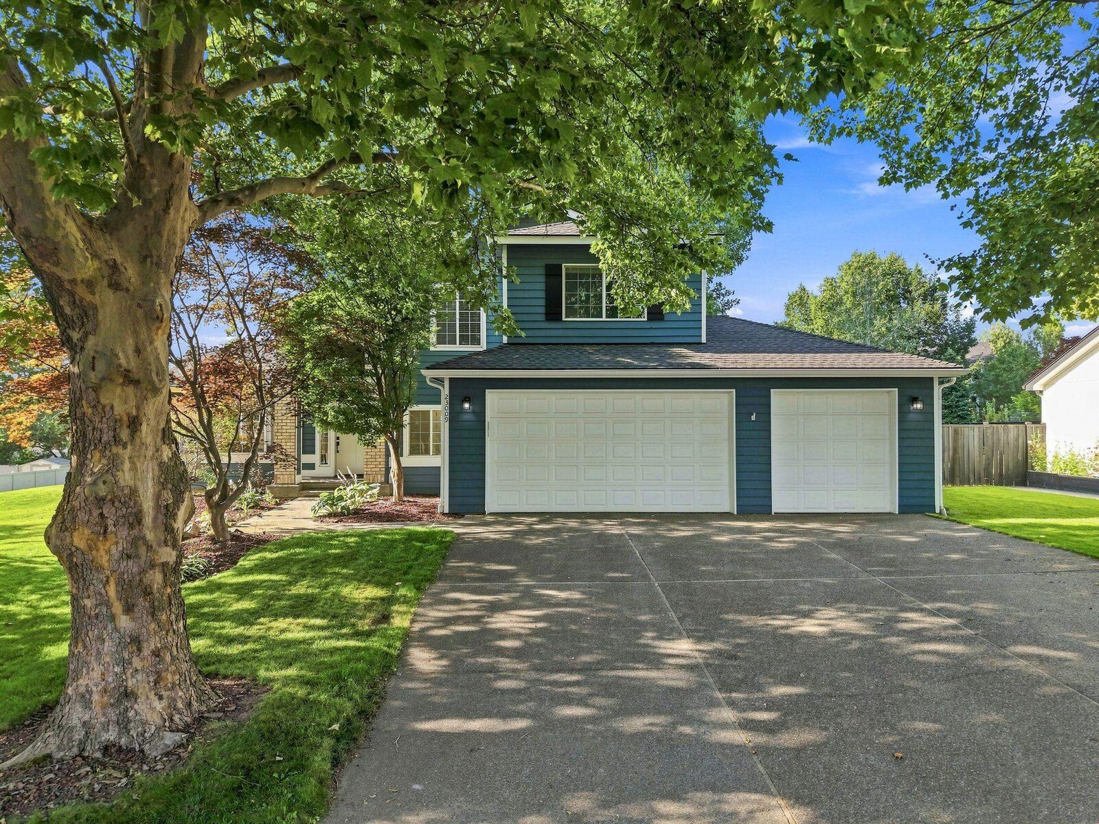Property Photo:  23009 E Settler Dr  WA 99019 