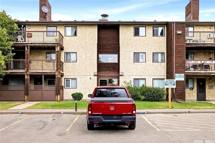 Property Photo:  31 Rodenbush Drive 205  SK S4R 8C7 