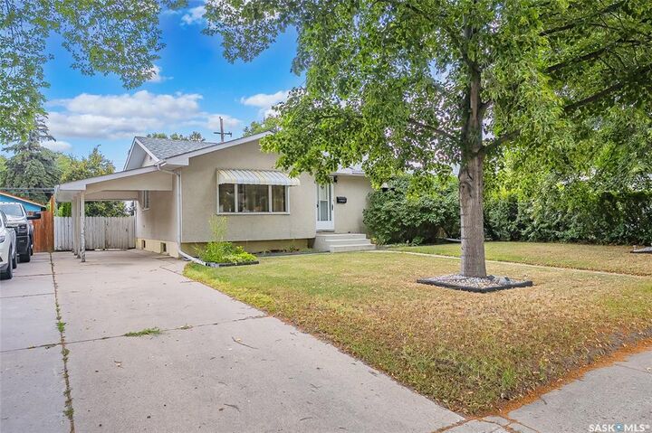 Property Photo: 1903 Wilson Crescent SK S7J 2N8