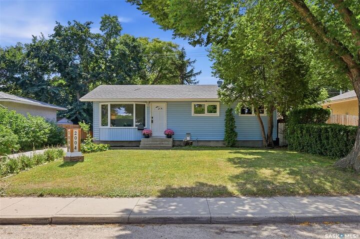 Property Photo:  2004 Adelaide Street E  SK S7J 3K3 