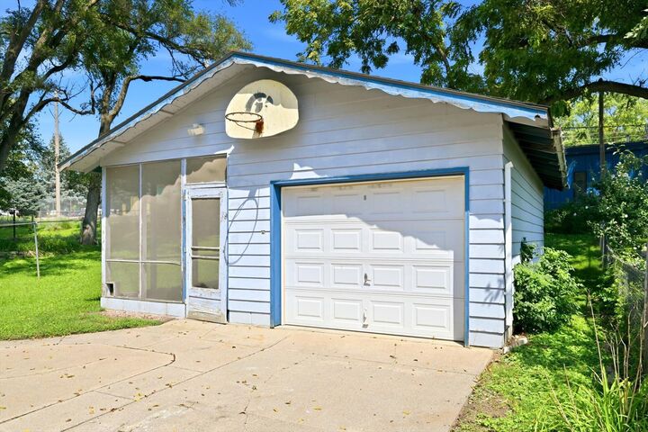 Property Photo:  15 Arnold  Avenue  IA 51503 