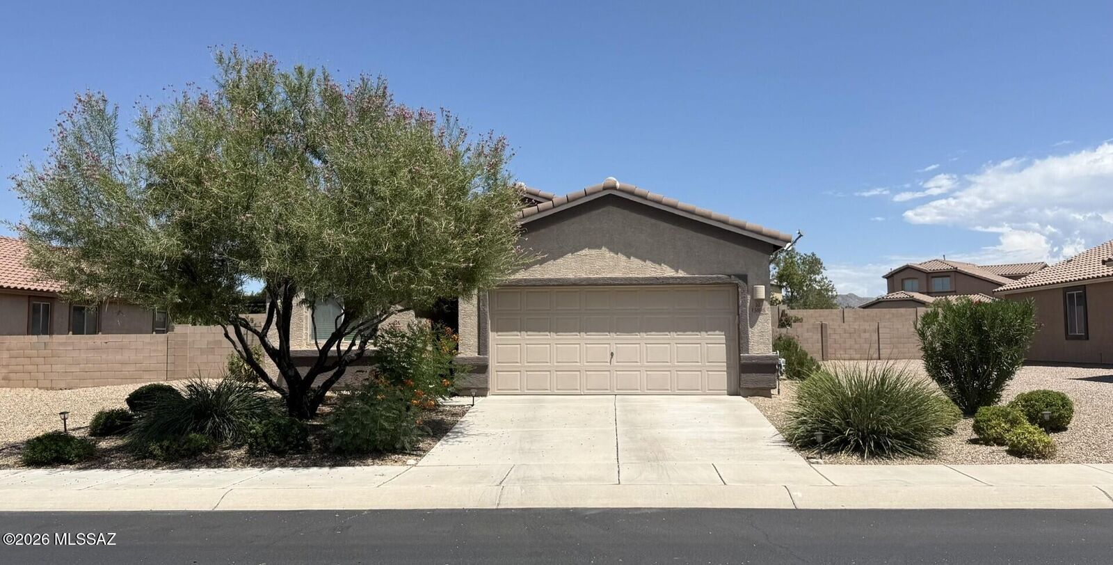 Property Photo:  13898 N Swift Spear Drive  AZ 85658 
