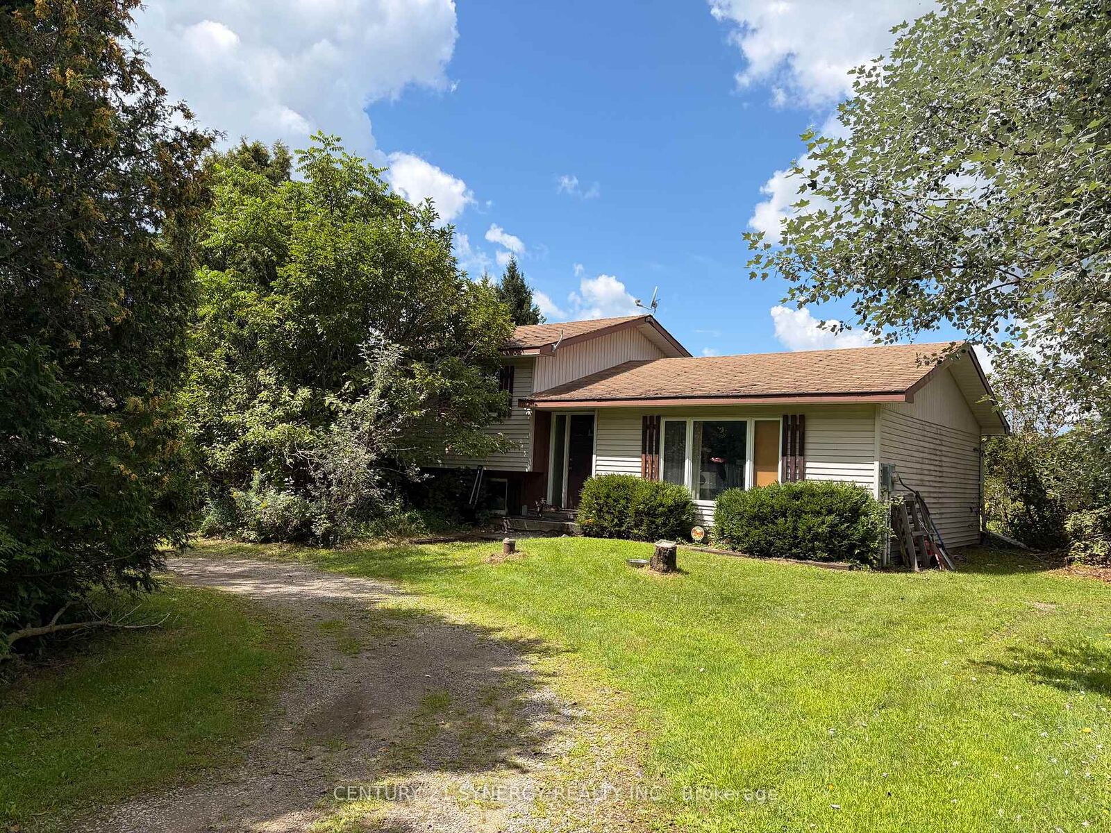 Property Photo: 658 Kitley Line 2 Line ON K0G 1G0