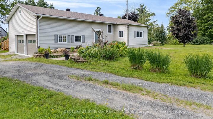 677 Bowes Side Road — photo 1