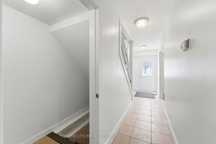 Property Photo: 23 Heatherdale Place ON L9C 6K7