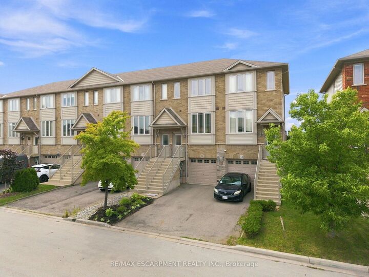 31 Edenrock Drive — photo 1