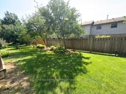 Property Photo:  511 Admiral Drive W 65  ON N5V 4R4 