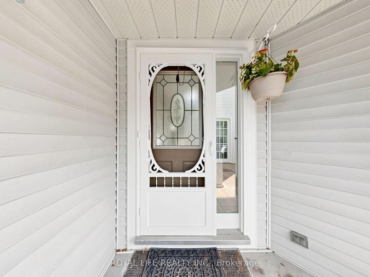 Property Photo: 985 Linden Street ON L9S 1W4