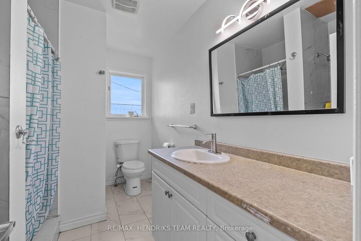 Property Photo: 1648 Third Avenue ON L2R 6P9