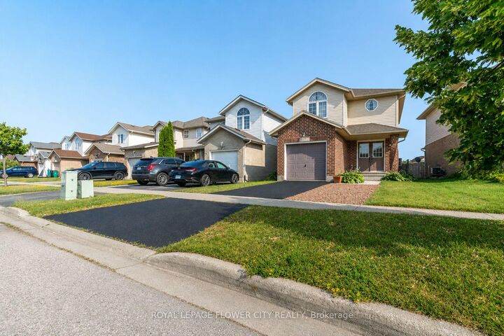 Property Photo:  99 Windflower Drive  ON N2E 4B3 