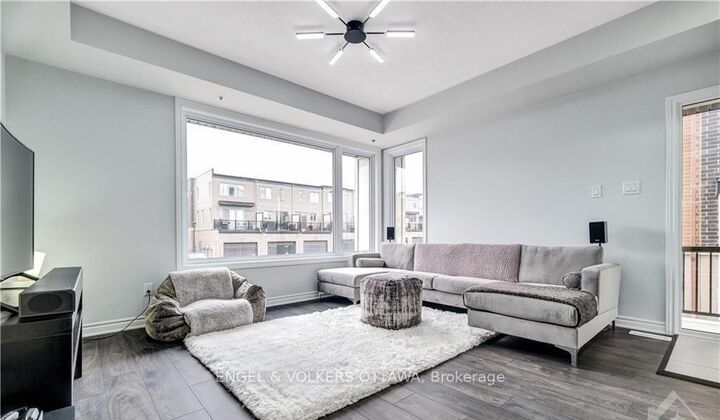 Property Photo:  569 Ozawa Private 13  ON K1K 4Z9 
