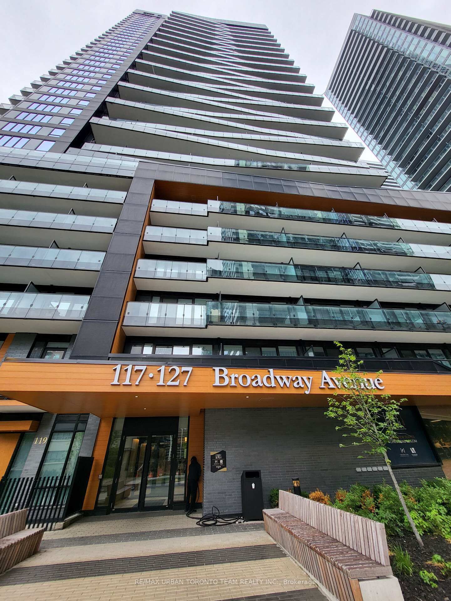 Property Photo:  117 Broadway Avenue 3012  ON M4P 1V3 