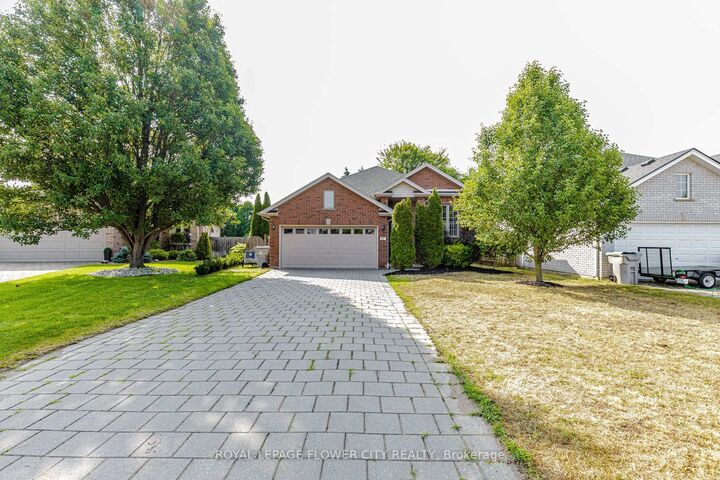 Property Photo: 47 Queensway Drive ON N7G 4M2