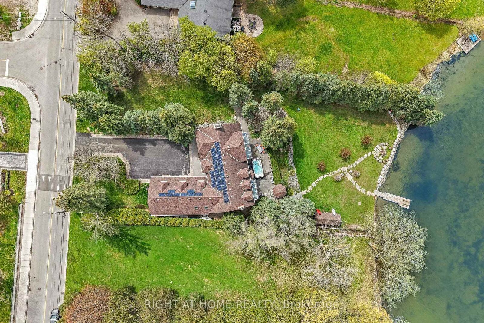 Property Photo: 566 Sunset Beach Road ON L4E 3J8