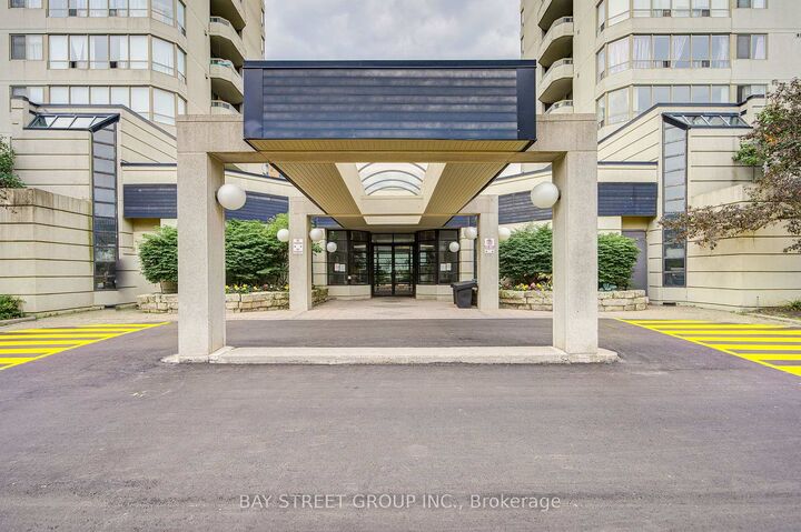 Property Photo: 160 Alton Towers Circle 1607 ON M1V 4X8