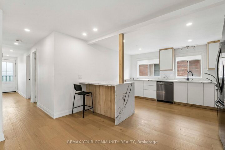 Property Photo:  84 Irwin Drive Main Floor  ON L4N 7A8 