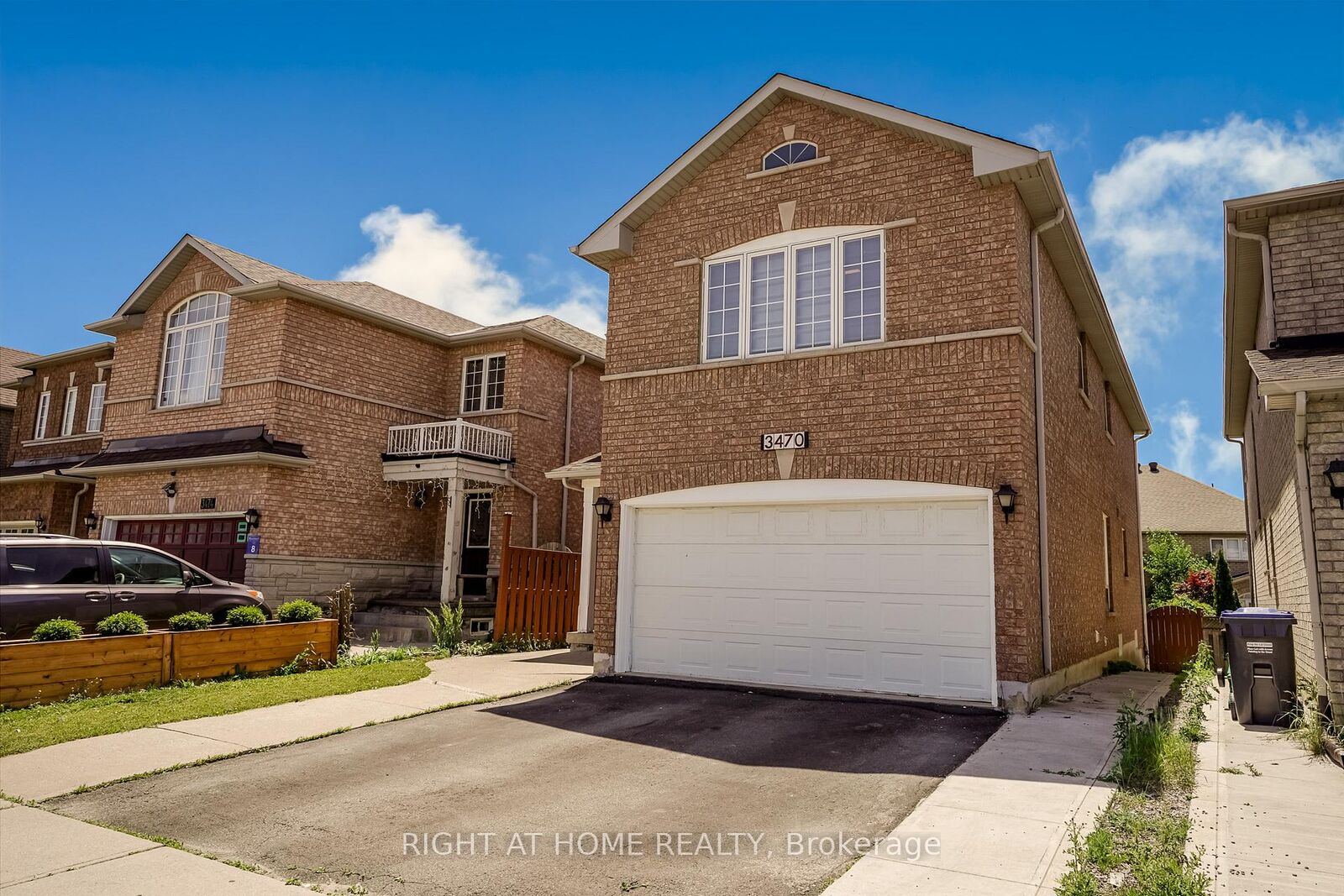 Property Photo:  3470 Crimson King Circle Bsmt  ON L5N 8M9 