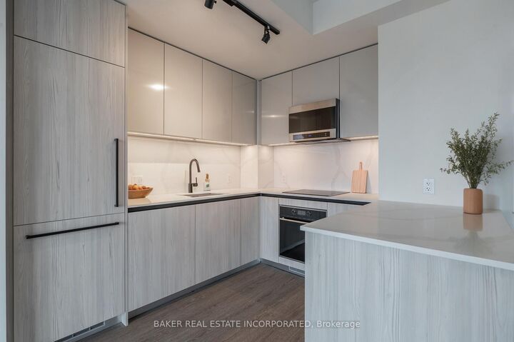 Property Photo: 425 Front Street E 1117 ON M5A 0X2