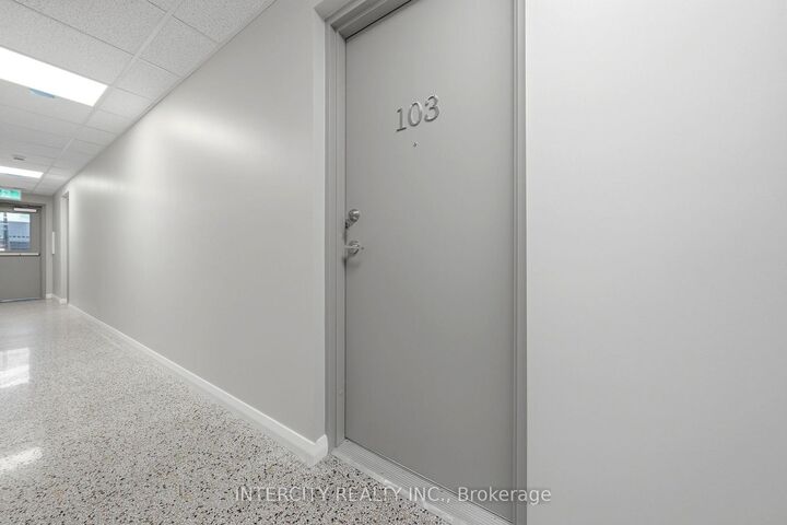 Property Photo:  91 Wentworth Street S 2  ON L8N 2Y9 