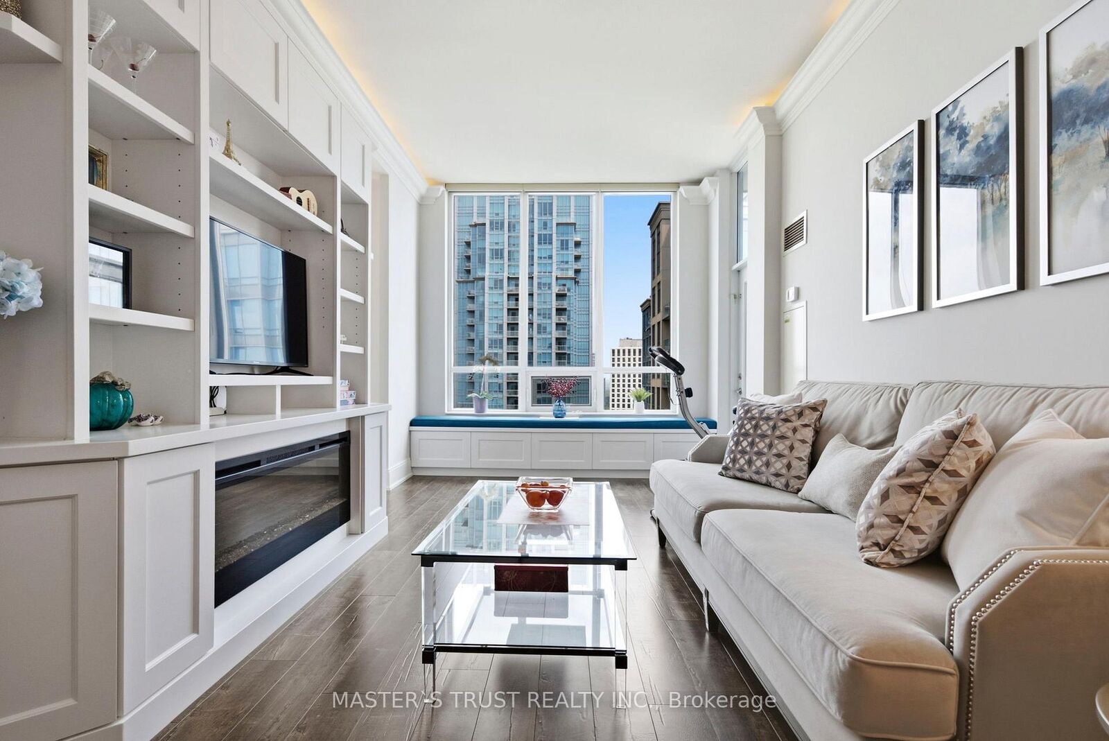 Property Photo: 35 Viking Lane 2844 ON M9B 0A2