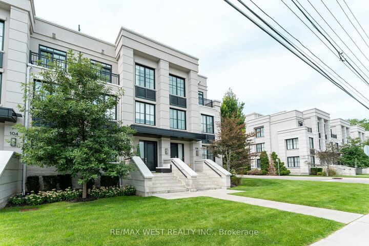 Property Photo: 1180 Cawthra Road 105 ON L5G 0A5