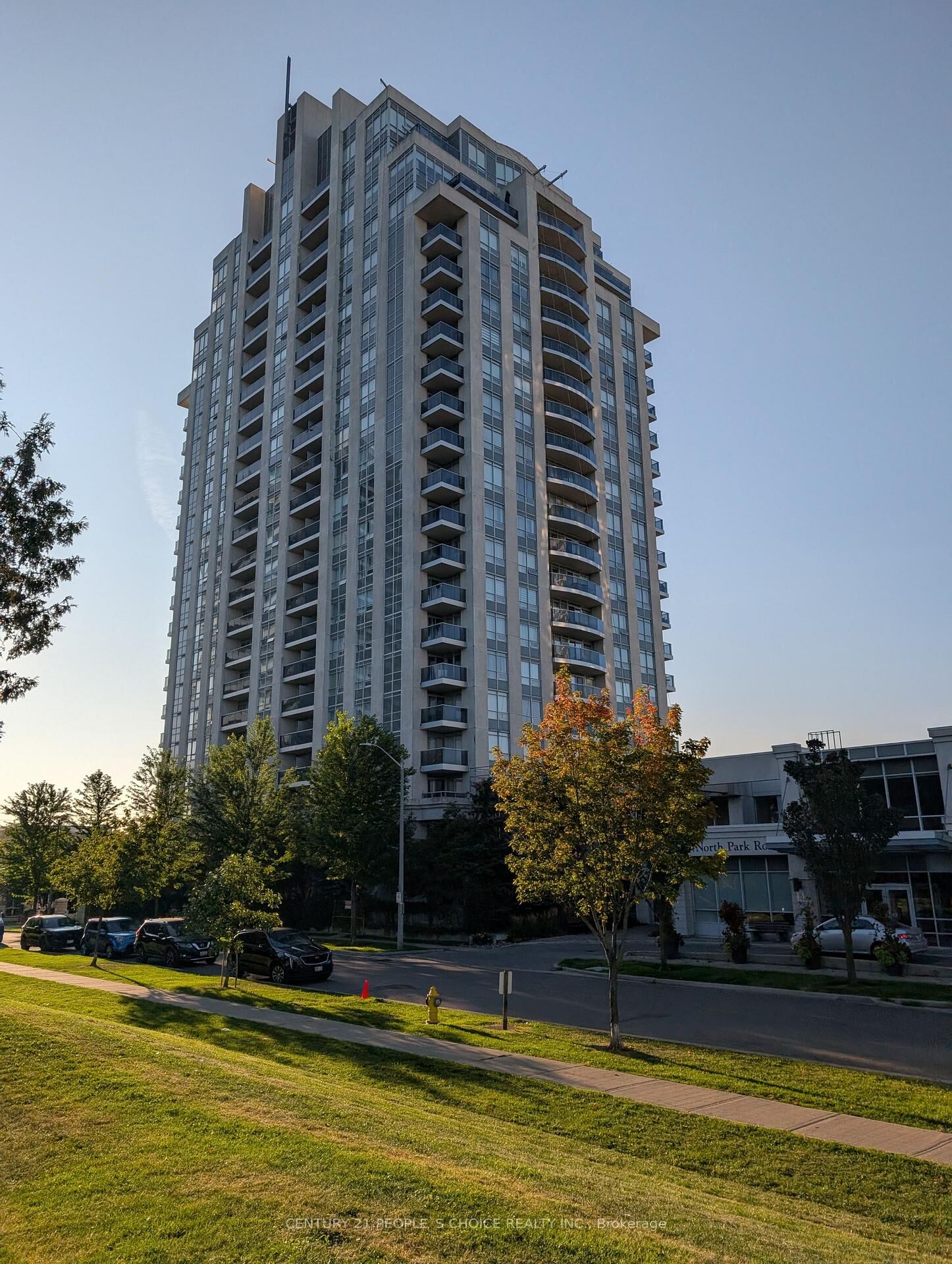 Property Photo:  7 North Park Road 401  ON L4J 0C9 