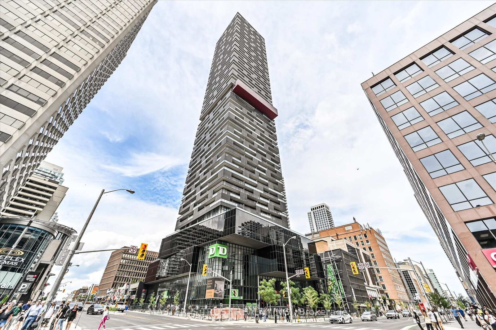 Property Photo: 8 Eglinton Avenue E Ph 5801 ON M4P 0C1