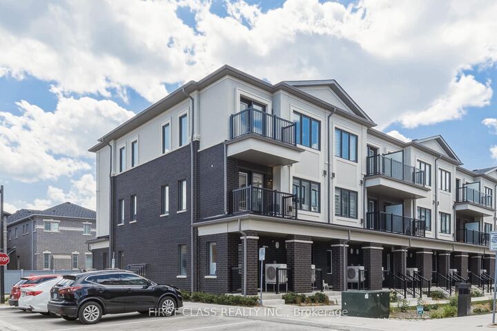 Property Photo: 224 Matawin Lane ON L4B 0H8