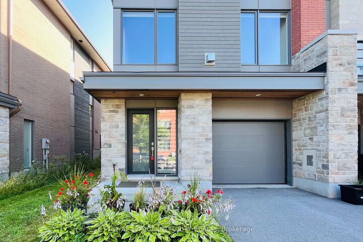 Property Photo: 147 Boundstone Way ON K2T 0M4