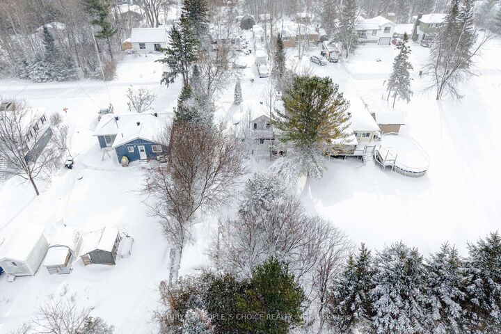 Property Photo: 250 Kingfisher Avenue ON L0K 1R0