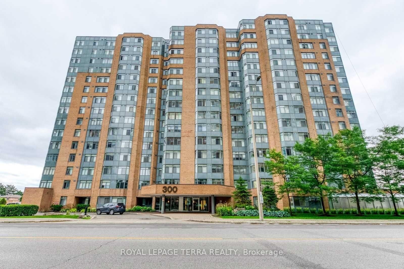 Property Photo: 300 Webb Drive 201 ON L5B 3W3