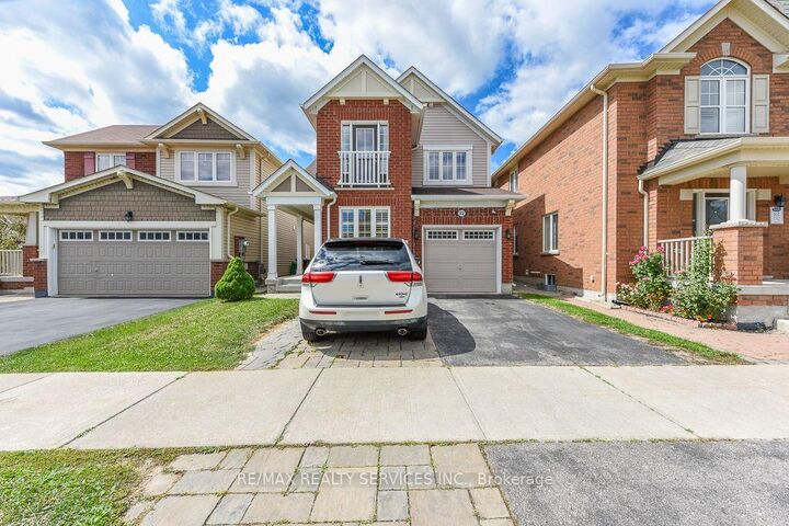 Property Photo:  22 Robert Parkinson Drive W  ON L7A 0Y3 