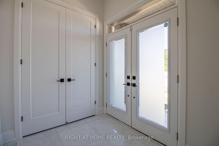 Property Photo: 43 Longworth Avenue ON L4E 1J2