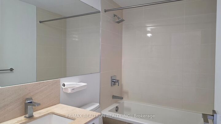 Property Photo:  28 Wellesley Street E 1103  ON M4Y 1G3 