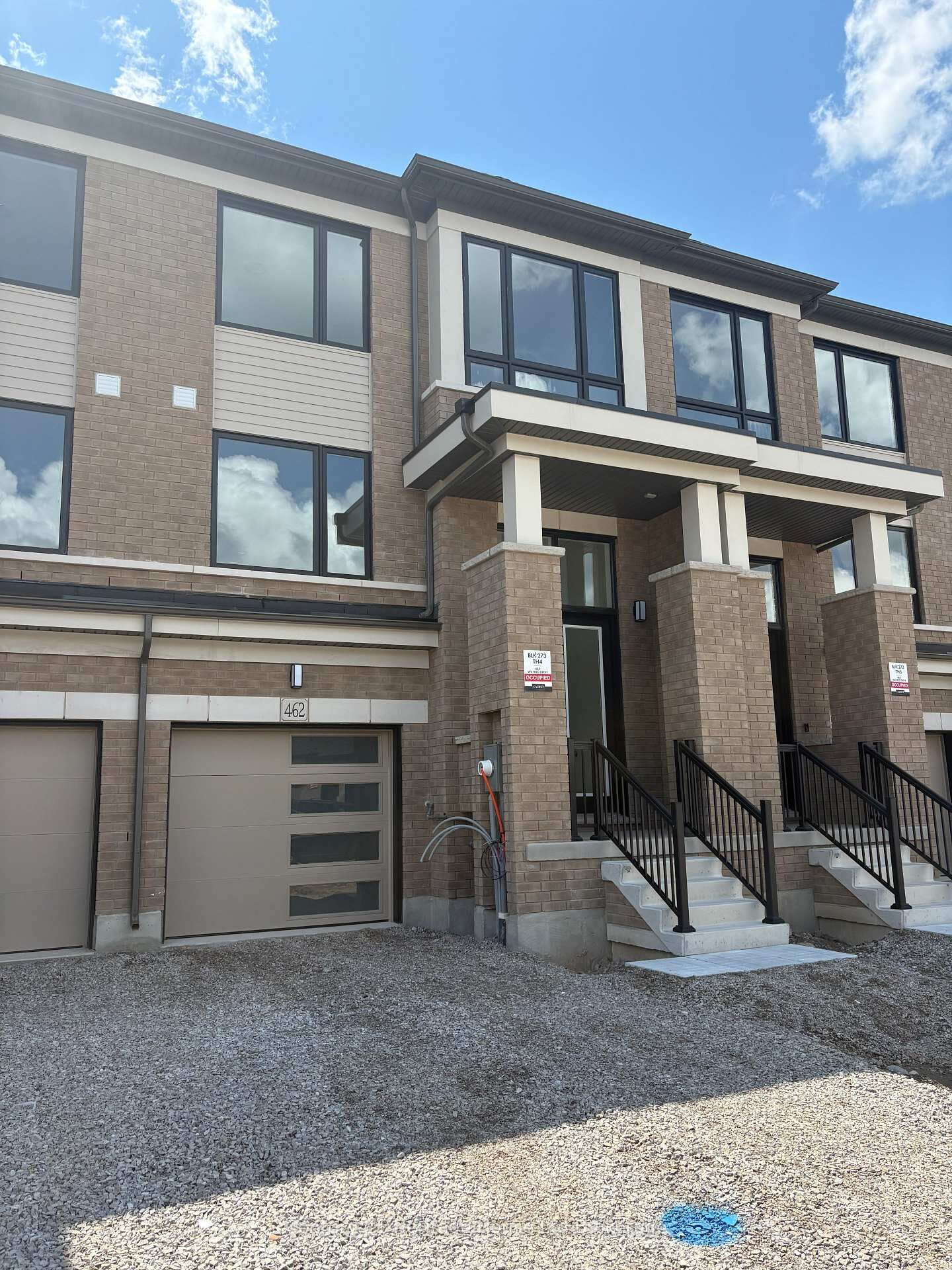 Property Photo:  462 Jack Wilford Way  ON N4S 0G4 