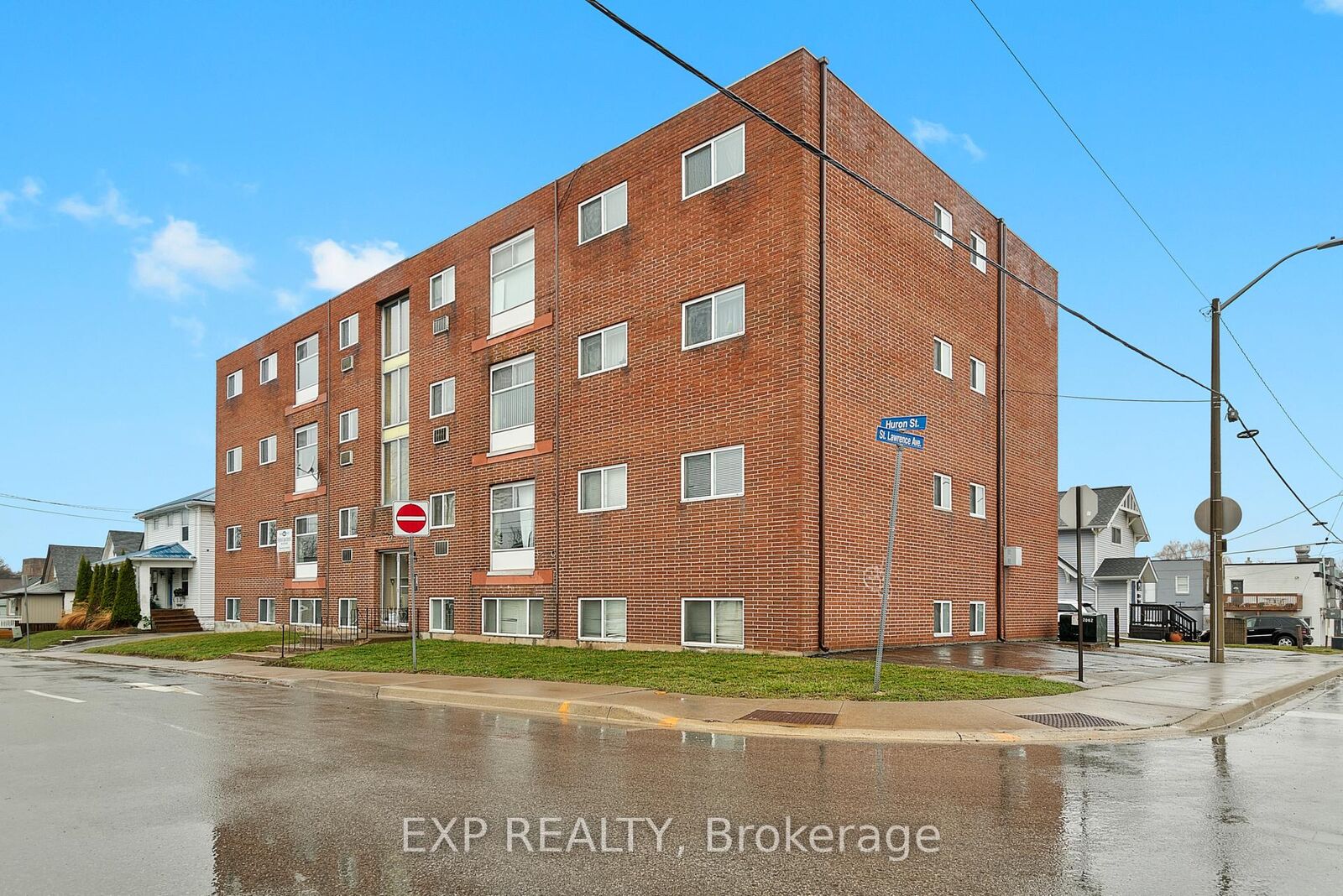 Property Photo:  4663 Huron Street 1  ON L2E 2H7 