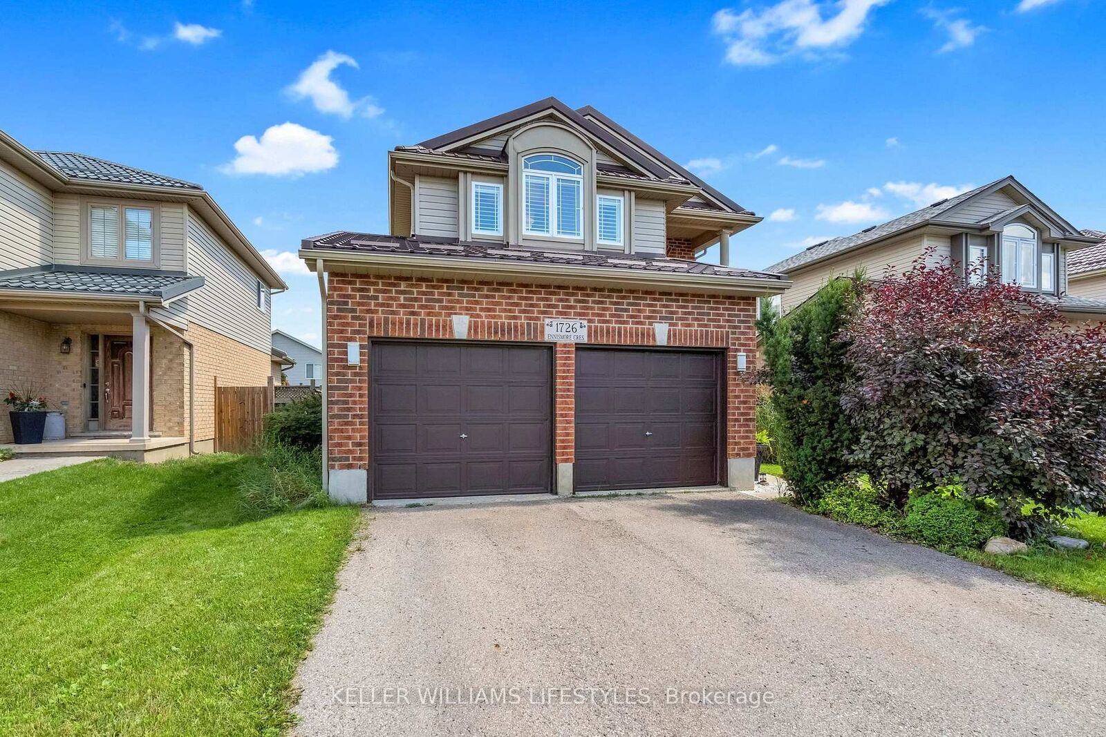 Property Photo: 1726 Ennismore Crescent ON N6G 5M9