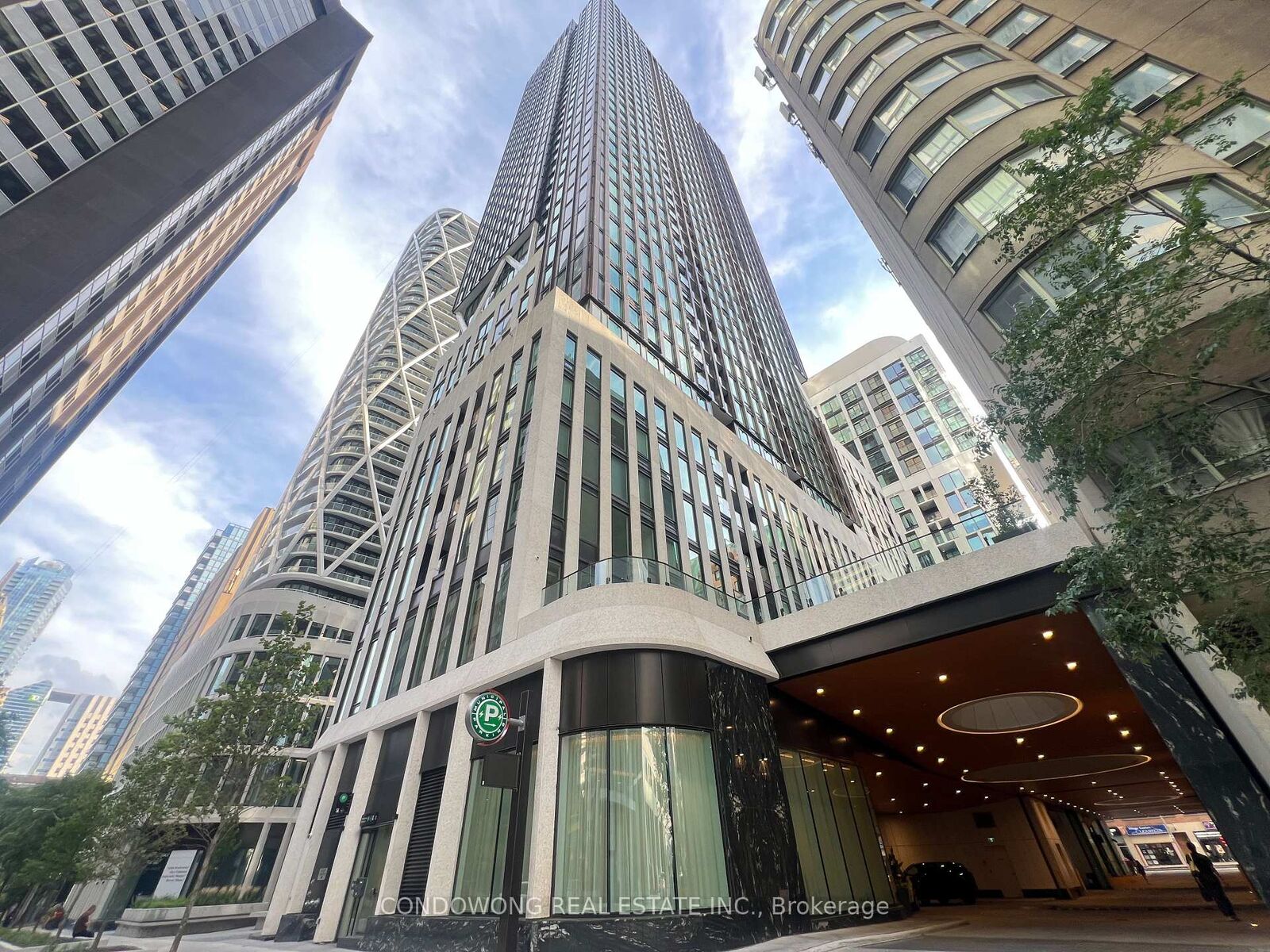 Property Photo:  238 Simcoe Street 3307  ON M5T 0E2 