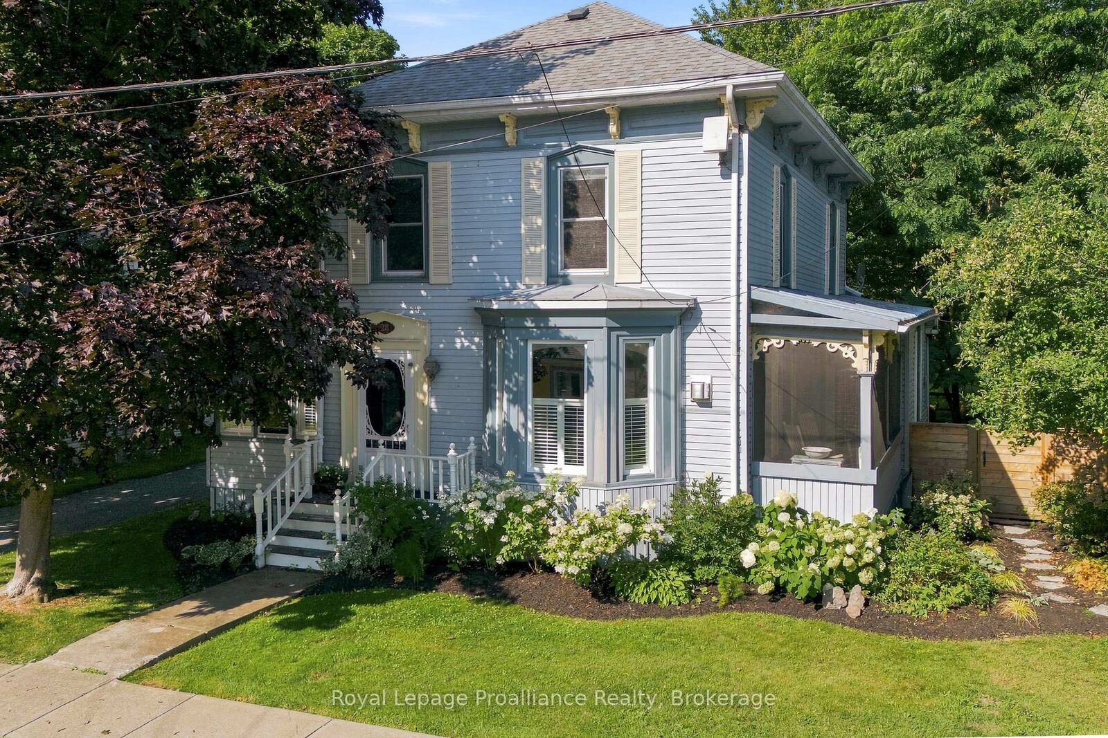 Property Photo:  28 West Street  ON K0K 3L0 