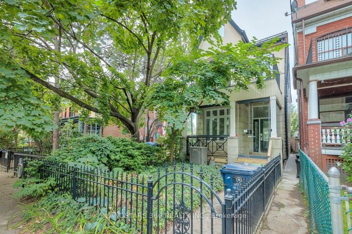 Property Photo: 196 Brunswick Avenue ON M5S 2M5