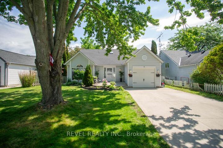 Property Photo: 61 Leslie Avenue ON N0A 1N4