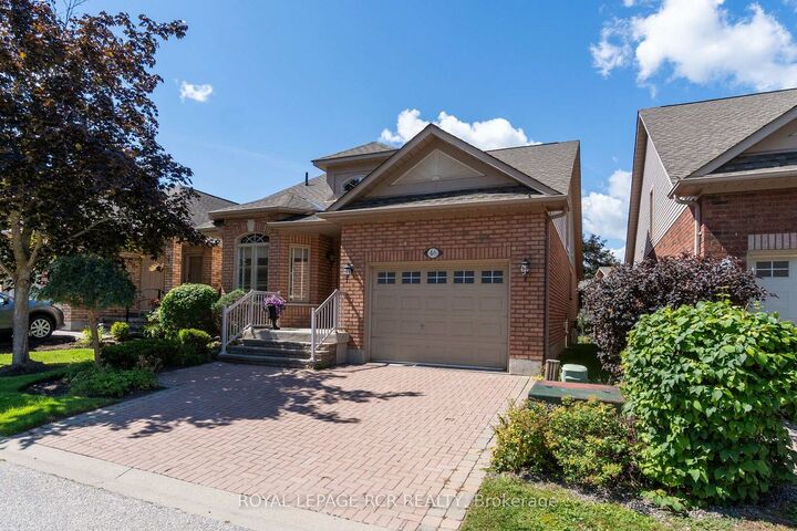 Property Photo: 46 Sunset Boulevard 2 ON L9R 1Z5