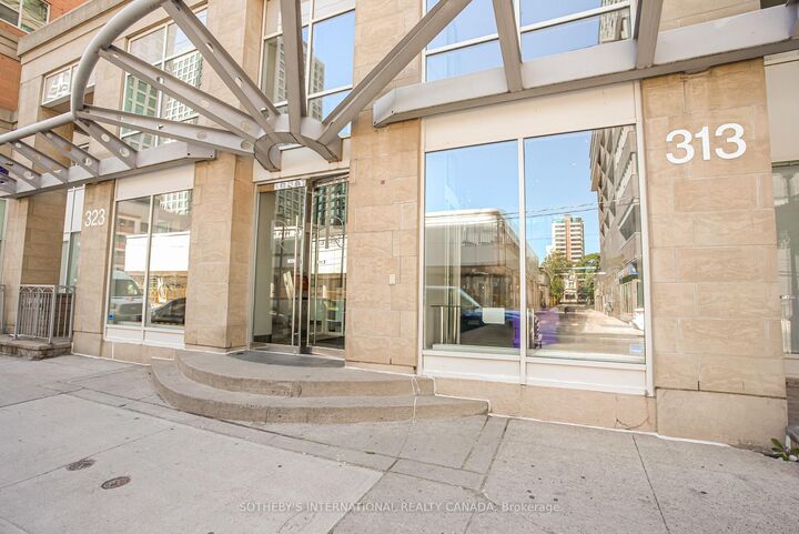 Property Photo: 323 Richmond Street E 224 ON M5A 4R3