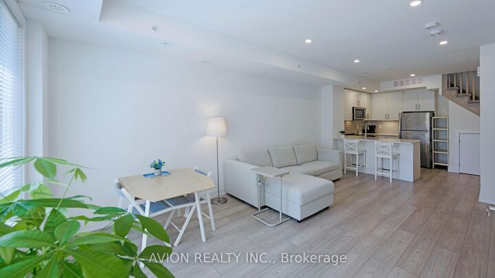 Property Photo: 3473 Widdicombe Way 8 ON L5L 0B8