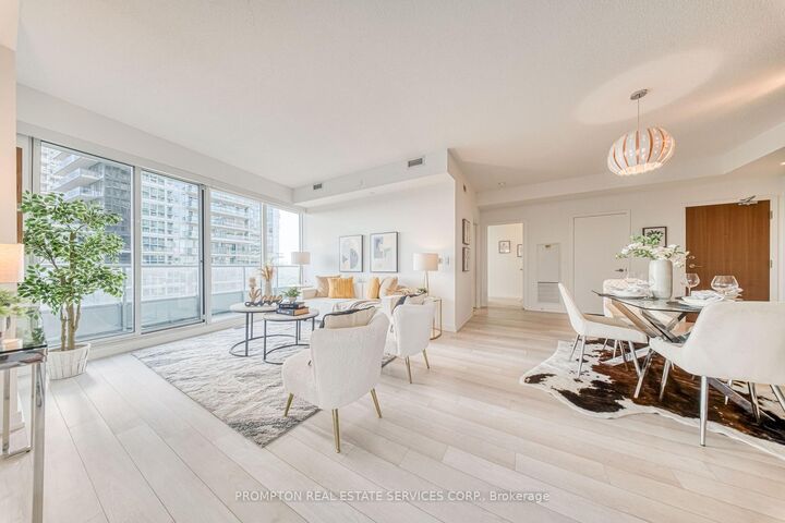 Property Photo: 115 McMahon Drive 2511 ON M2K 0E3
