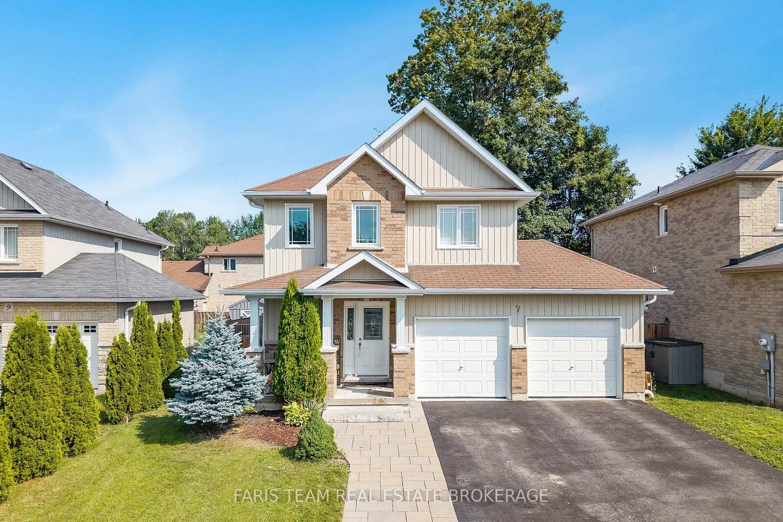 Property Photo: 7 Mancini Drive ON L0M 1B1