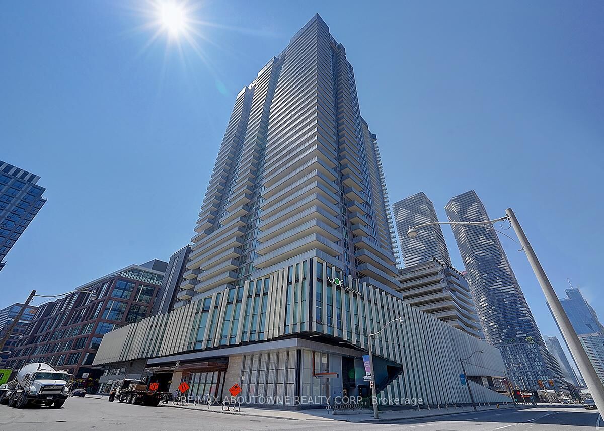 Property Photo: 20 Richardson Street 3102 ON M5A 0S6