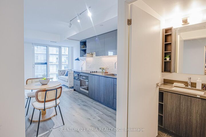 Property Photo:  252 Church Street 2308  ON M5B 0E6 