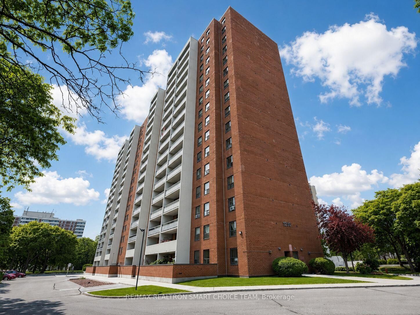 Property Photo:  1250 Bridletowne Circle 907  ON M1W 2V1 