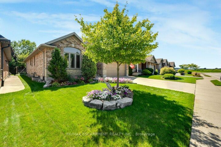 Property Photo: 100 Willowdale Crescent ON N0A 1N5